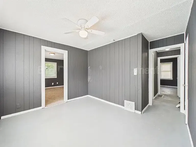 3337 Jackson Ave — Photo 1