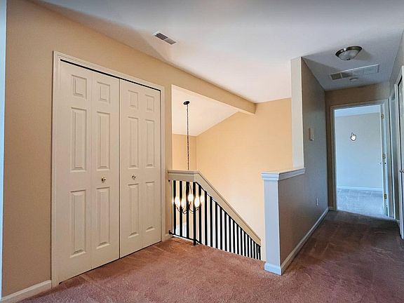 4th image of 16745 Carriage Way