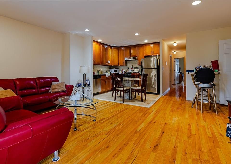 1st image of 203 Bay 8th St #2B