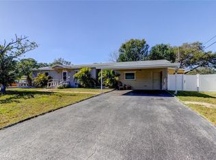2500R Leslee Lake Dr N, Saint Petersburg, FL 33713
