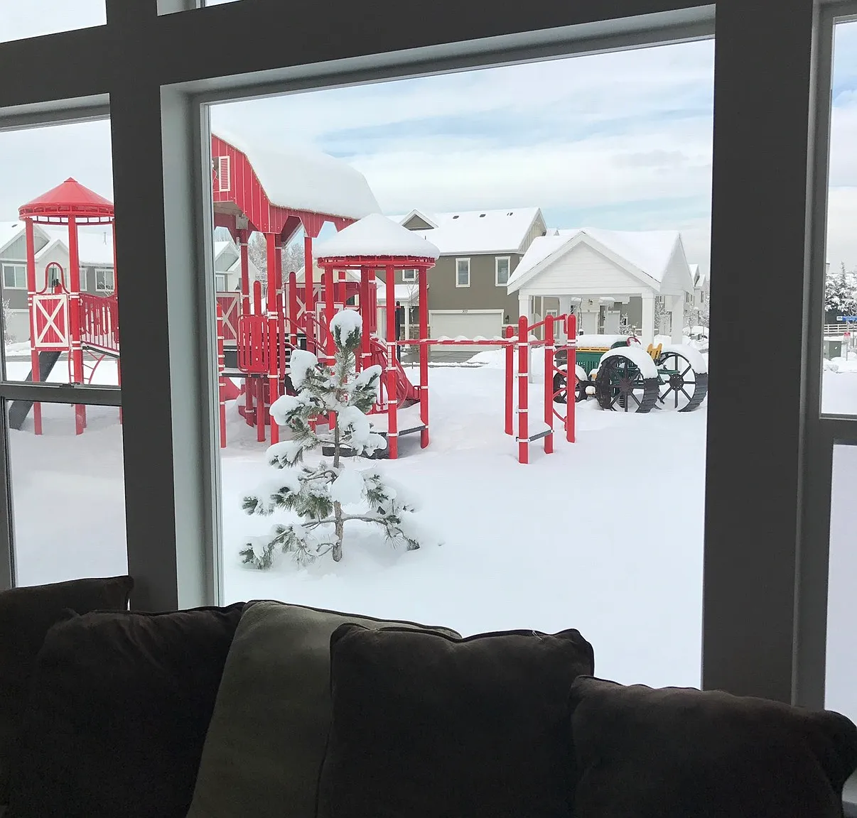 4 bed, 3.5 bath, 2283 sqft, $2,650 — Photo 3