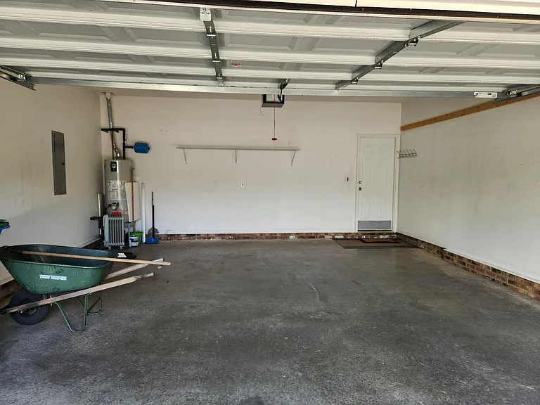 1 Hollow Crest Way — Photo 14