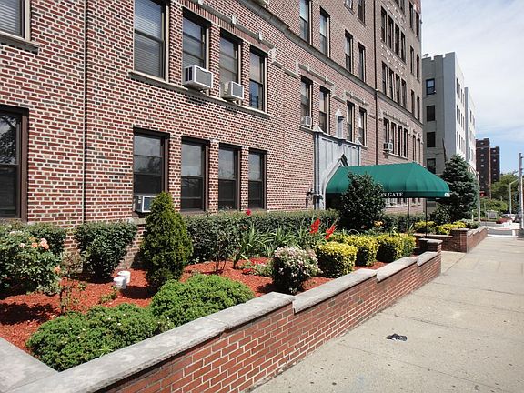 Building Exterior Landscaping