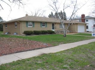 2418 N Appleton St, Appleton, WI 54911