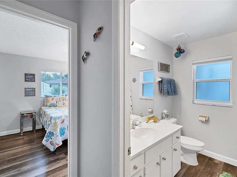 5219 Inverness Dr — Photo 11