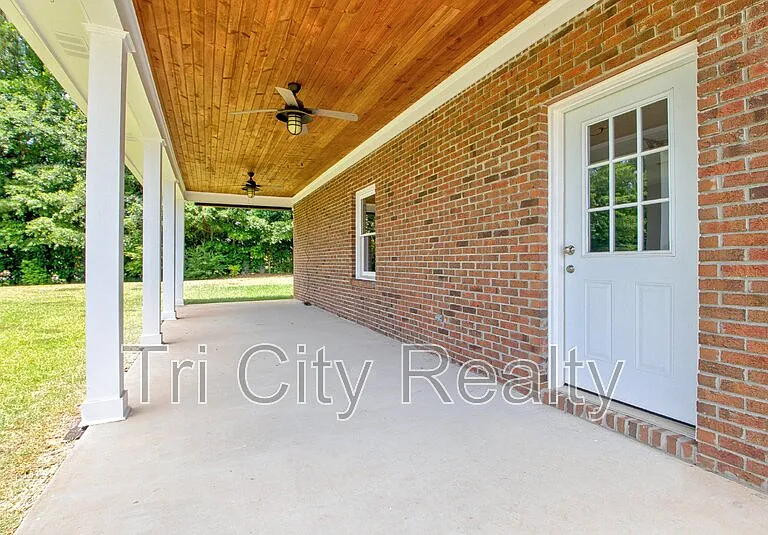 630 Hawthorne Pl — Photo 47