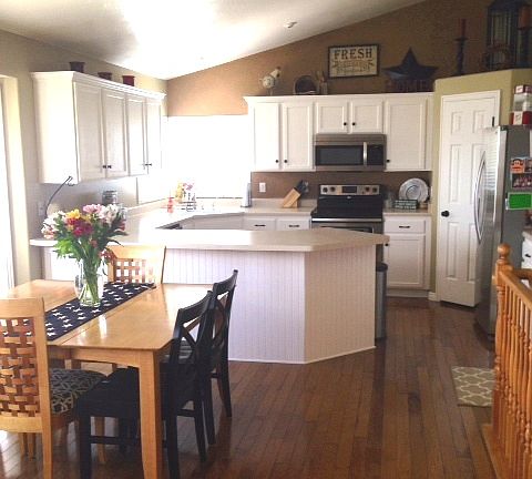3rd image of 6496 W Laurel Canyon Dr