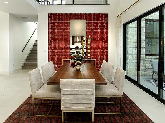 The Lynmar II Dining Room