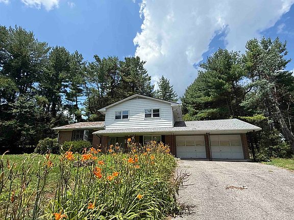 3rd image of 706 Broce Dr