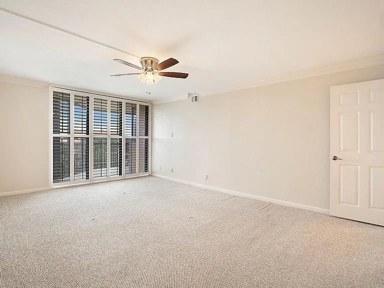 800 Jeffery St #409 — Photo 18