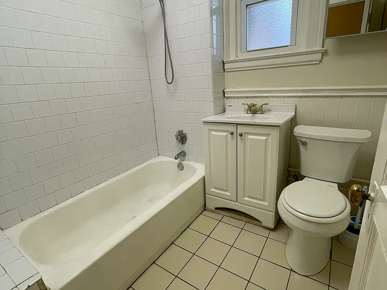 15 Lynde St #17 — Photo 4