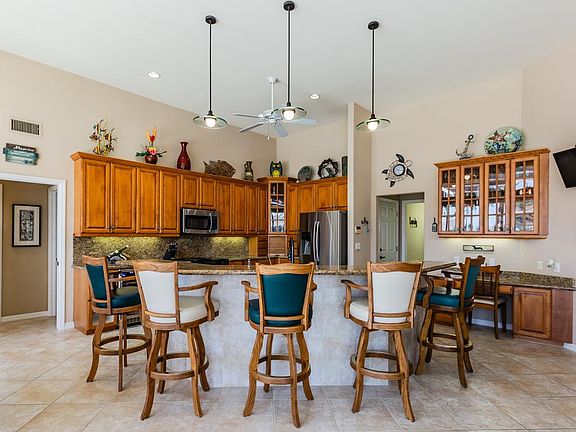 4th image of 951 Olive Ct