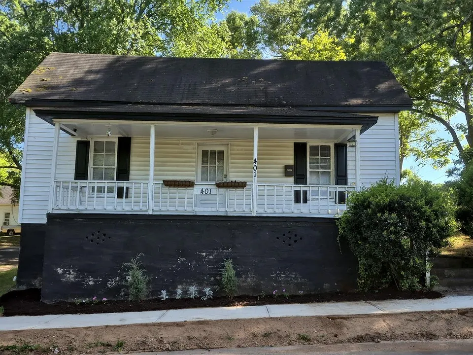 401 Gardner St