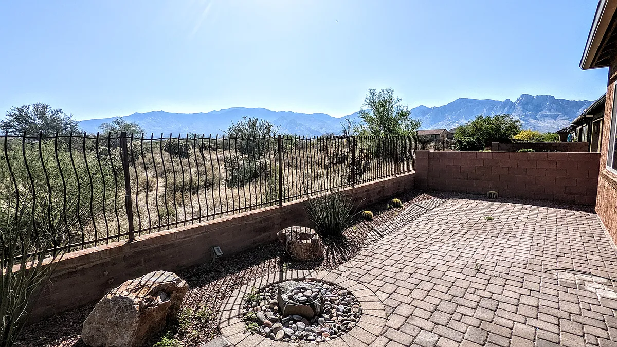 Building Photo - 13036 N Spinystar Dr