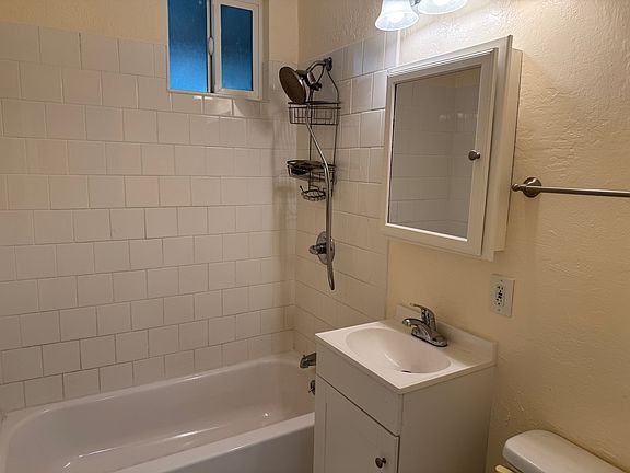 4th image of 2137 Cooley Ave