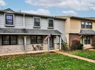 2349 Hidden Meadow Ln, Ballwin, MO 63021