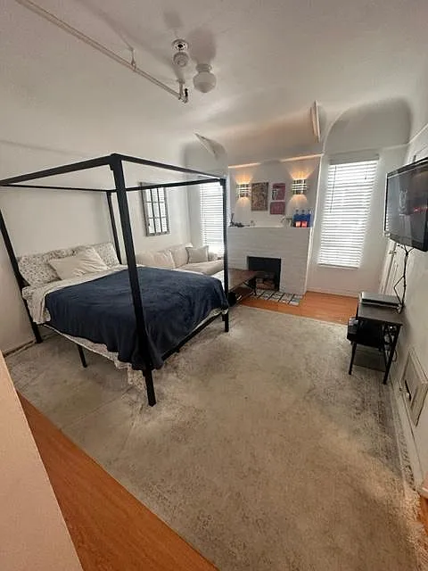 Building Photo - 908 4th St #15