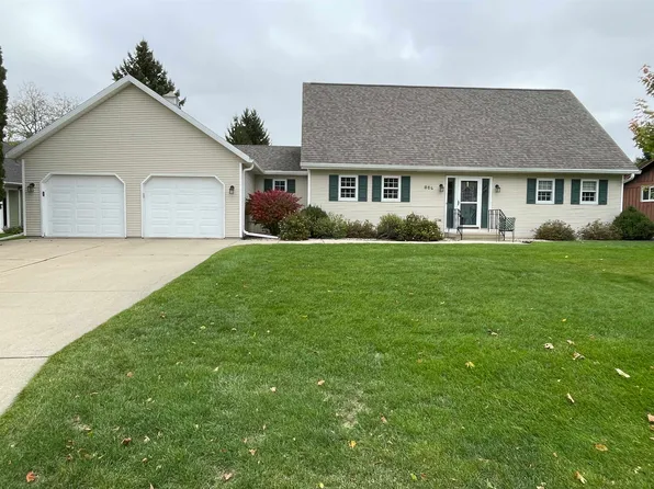 859 Nordane Ave, Ripon, WI 54971