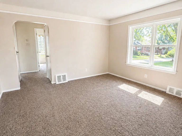 16107 Manning St — Photo 5