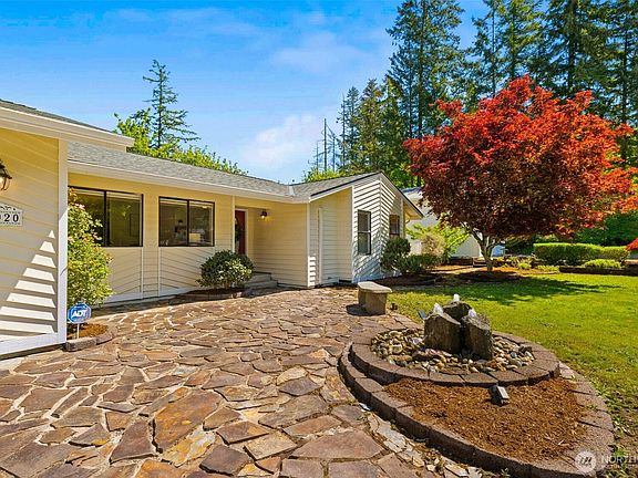 3rd image of 16020 SE 322nd Street