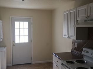 Remodeled 1 and 2 Bedroom Units, Albuquerque, NM 87108