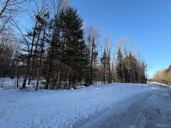4th image of Halverson Rd
