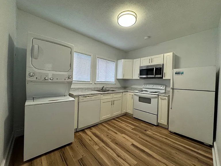 422 Magnolia Ave #1 — Photo 5