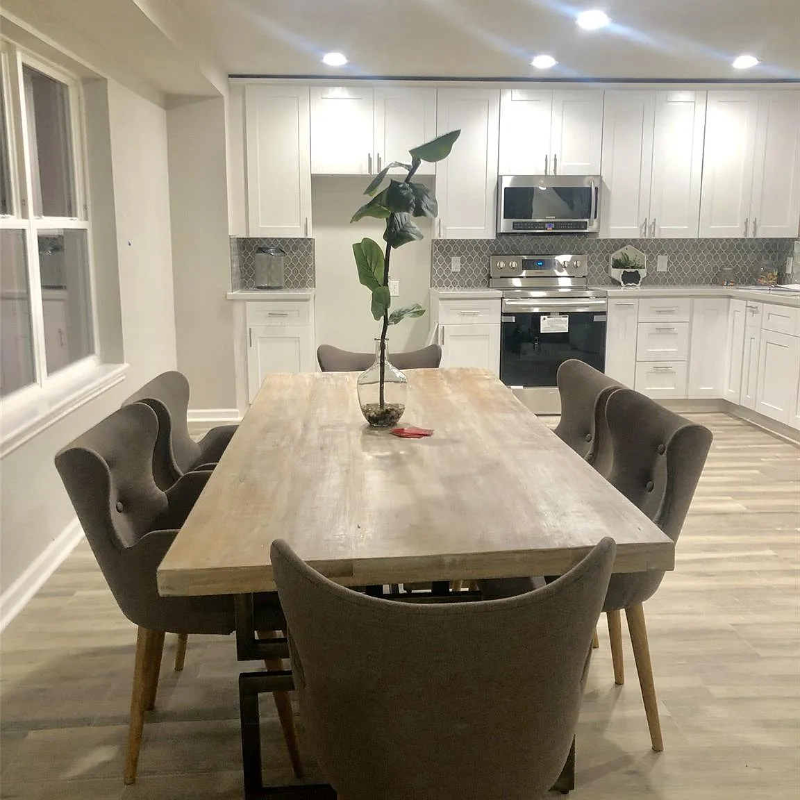 5 bed, 5.0 bath, 2540 sqft, $3,000 — Photo 4