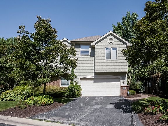 2nd image of 3800 Pine Lake Knoll Dr