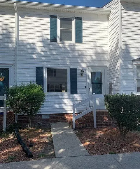 134 Oakmont Dr #12 — Photo 1