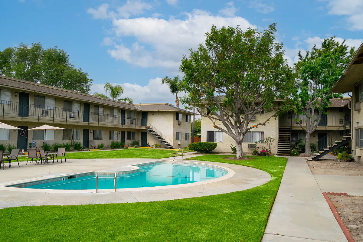Building Photo - Rancho Del Monte