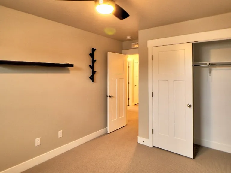 7440 N Hutch Ln — Photo 25
