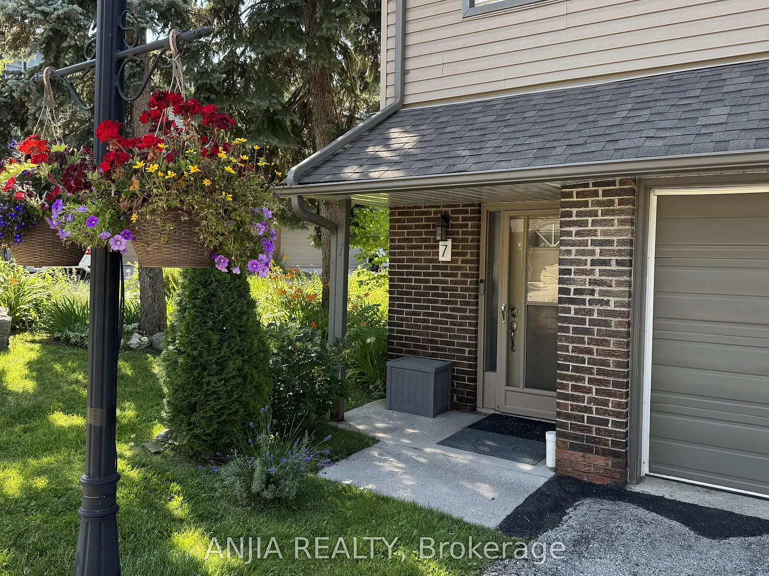 3 bed, $3,700 — Photo 2