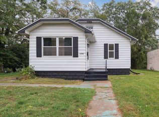 2005 Prairie Ave, South Bend, IN 46613