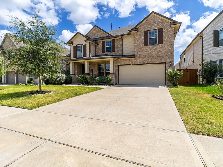 3010 Flora Manor Dr — Photo 2