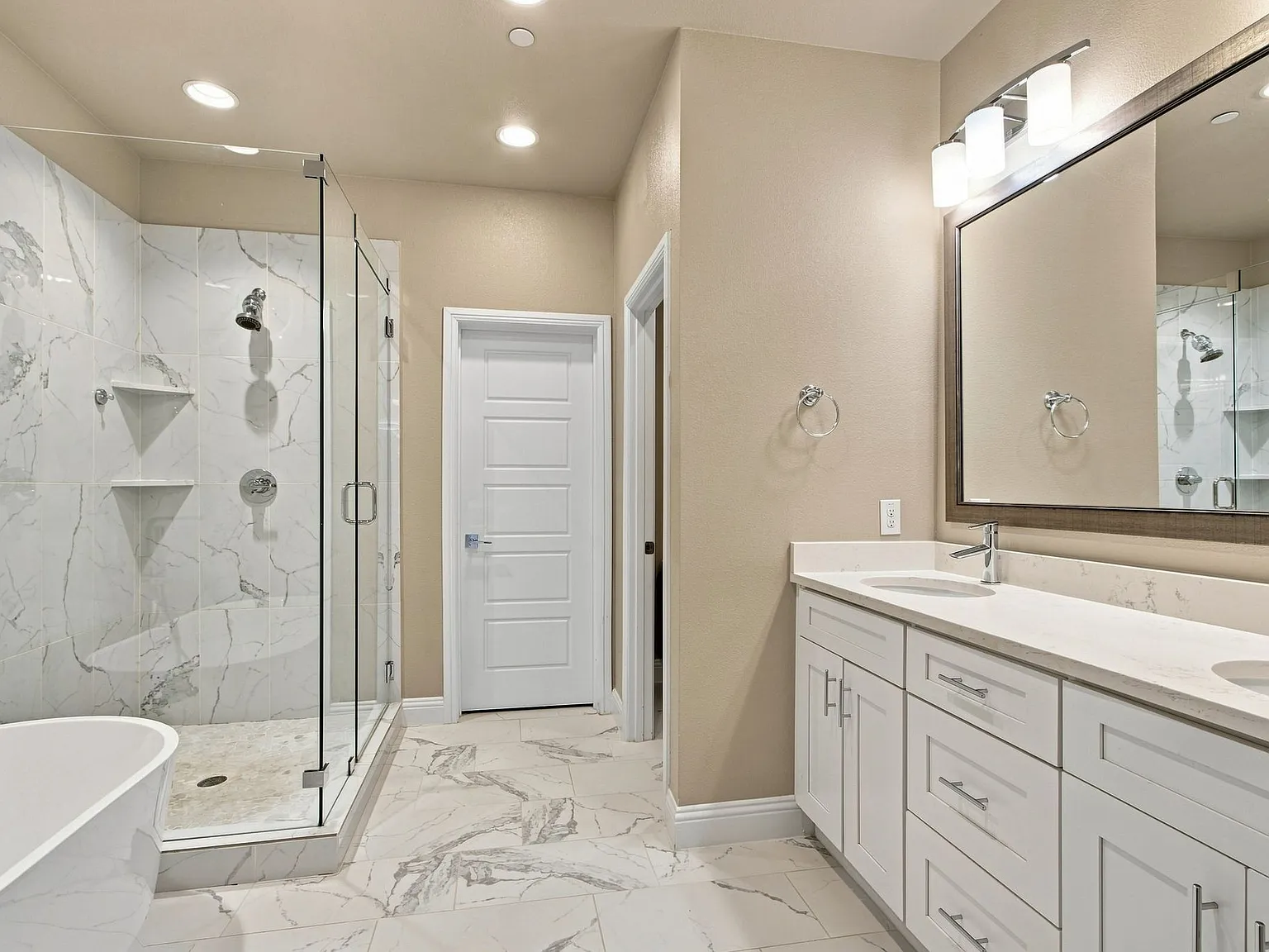 2 bed, 2.5 bath, 1980 sqft, $2,900 — Photo 3