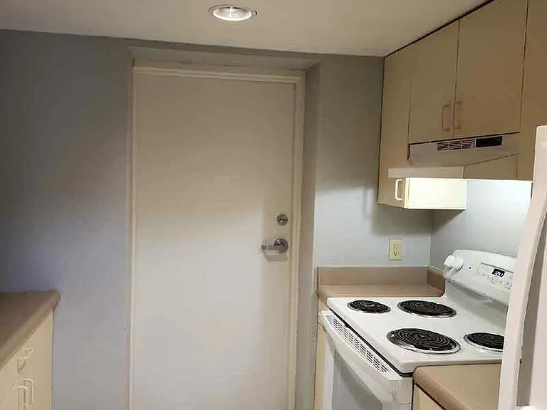 107 Water St — Photo 1