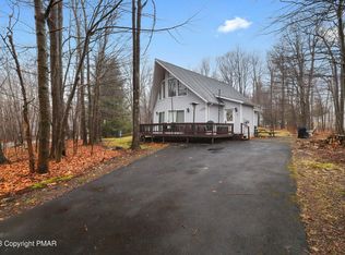 4204 Hickory Rd, Tobyhanna, PA 18466