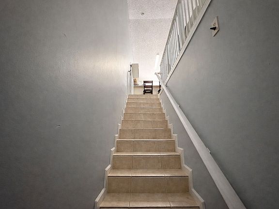 2nd image of 2871 W 76th St APT 201