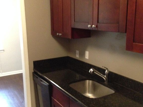 3rd image of 2880 S Moreland Blvd APT 209