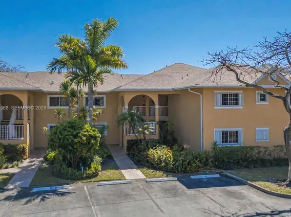 811 SE 4th Ave APT C103, Dania, FL 33004