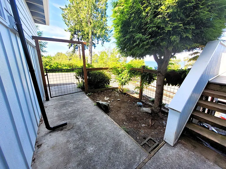225 S State St #A — Photo 45
