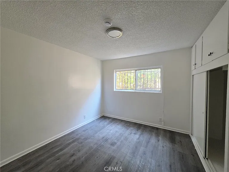 2672 S Redondo Blvd — Photo 5