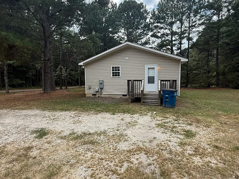 5609 Hollytree Dr — Photo 16