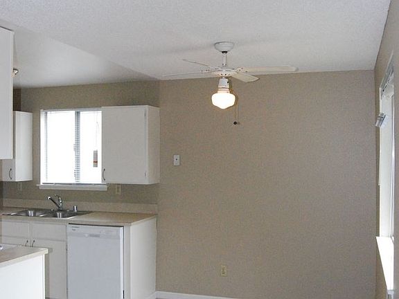 2nd image of 115 Lippert Dr W APT 205