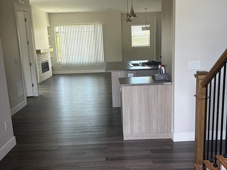 1407 Rogers Ct — Photo 3