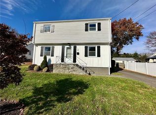 30 Broadmere Rd, Stratford, CT 06614