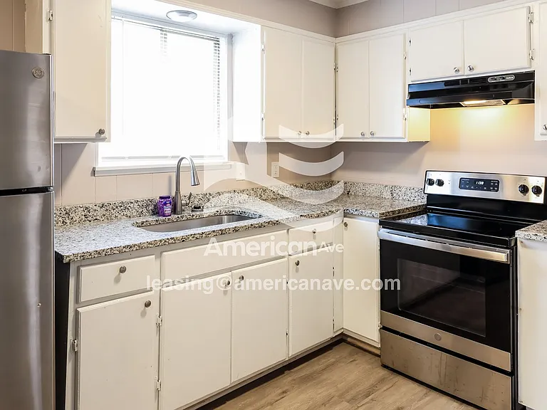742411_005_wm_-_kitchen_13620236.jpg