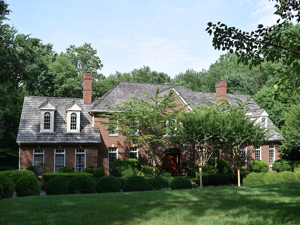 1st image of 10102 Harewood Ct