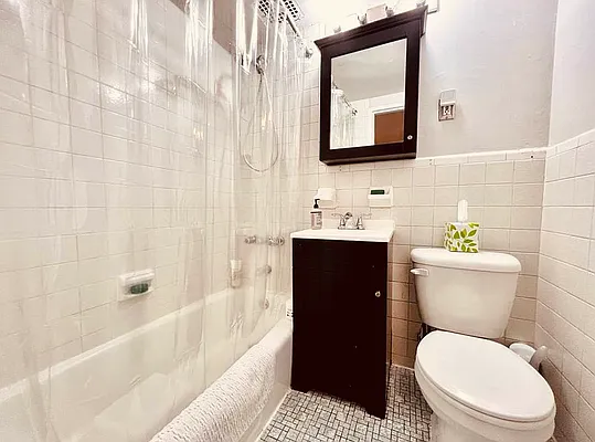 Rented by Living New York | media 10